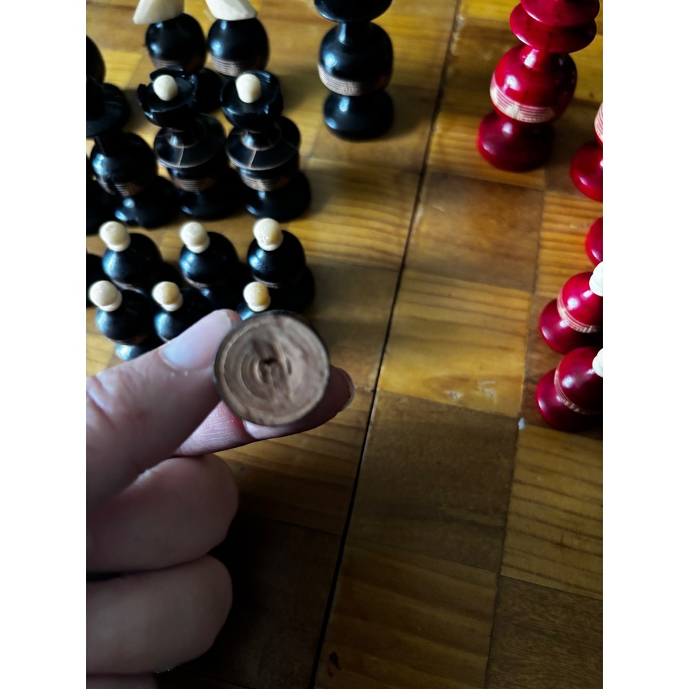 Vintage Hand Carved Wooden Chess Set Folding Board Red Black Pieces Decorative - Picture 5 of 10